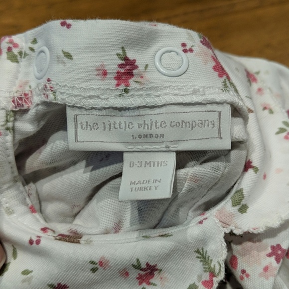 Little White Company floral footie with collar - Picture 5 of 5